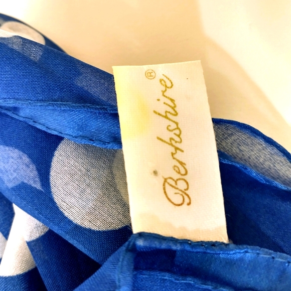 Vintage Berkshire Rectangle Polyester Scarf Made in Italy - Picture 7 of 7